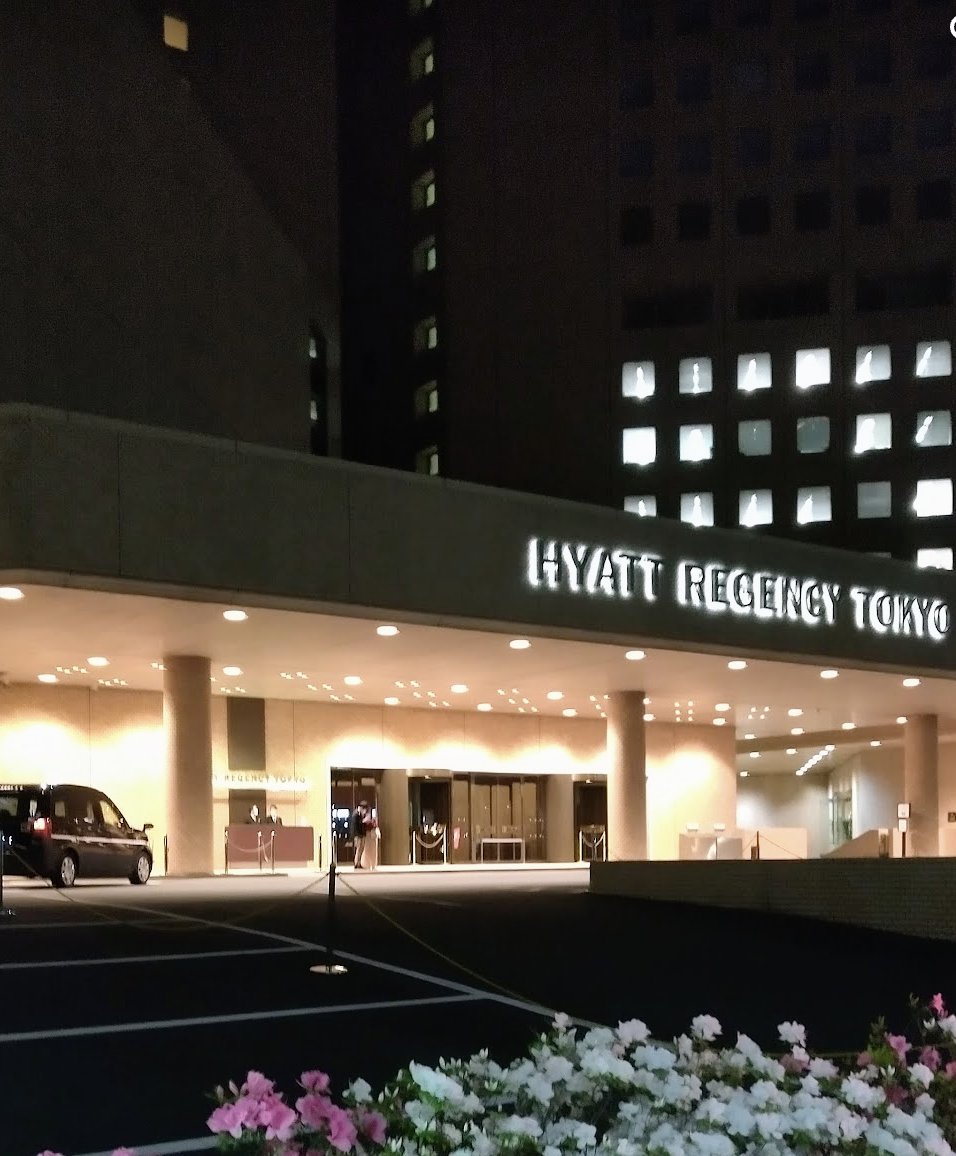 夜のハイアット リージェンシー 東京の外観