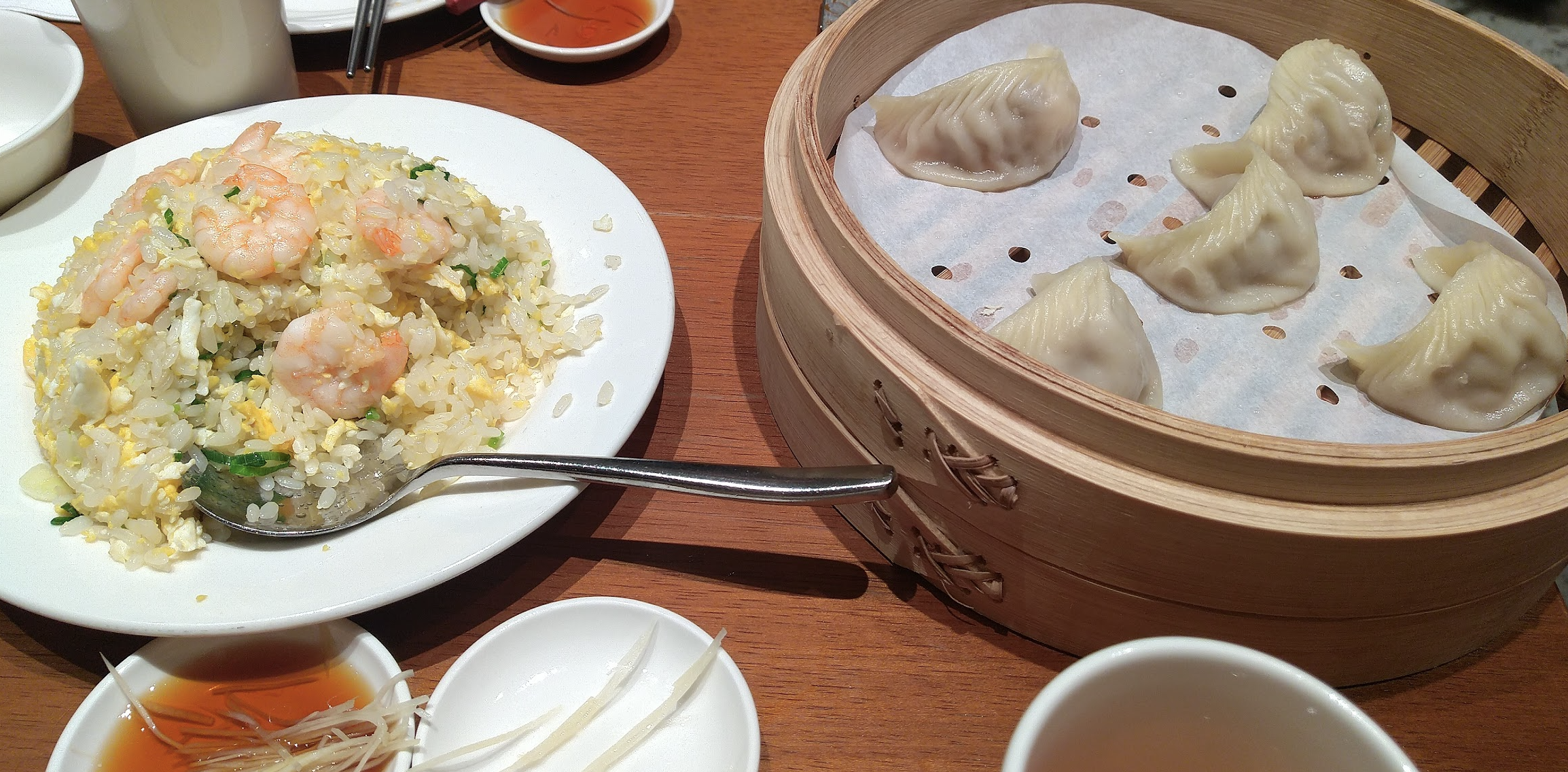 小籠包と海老チャーハン